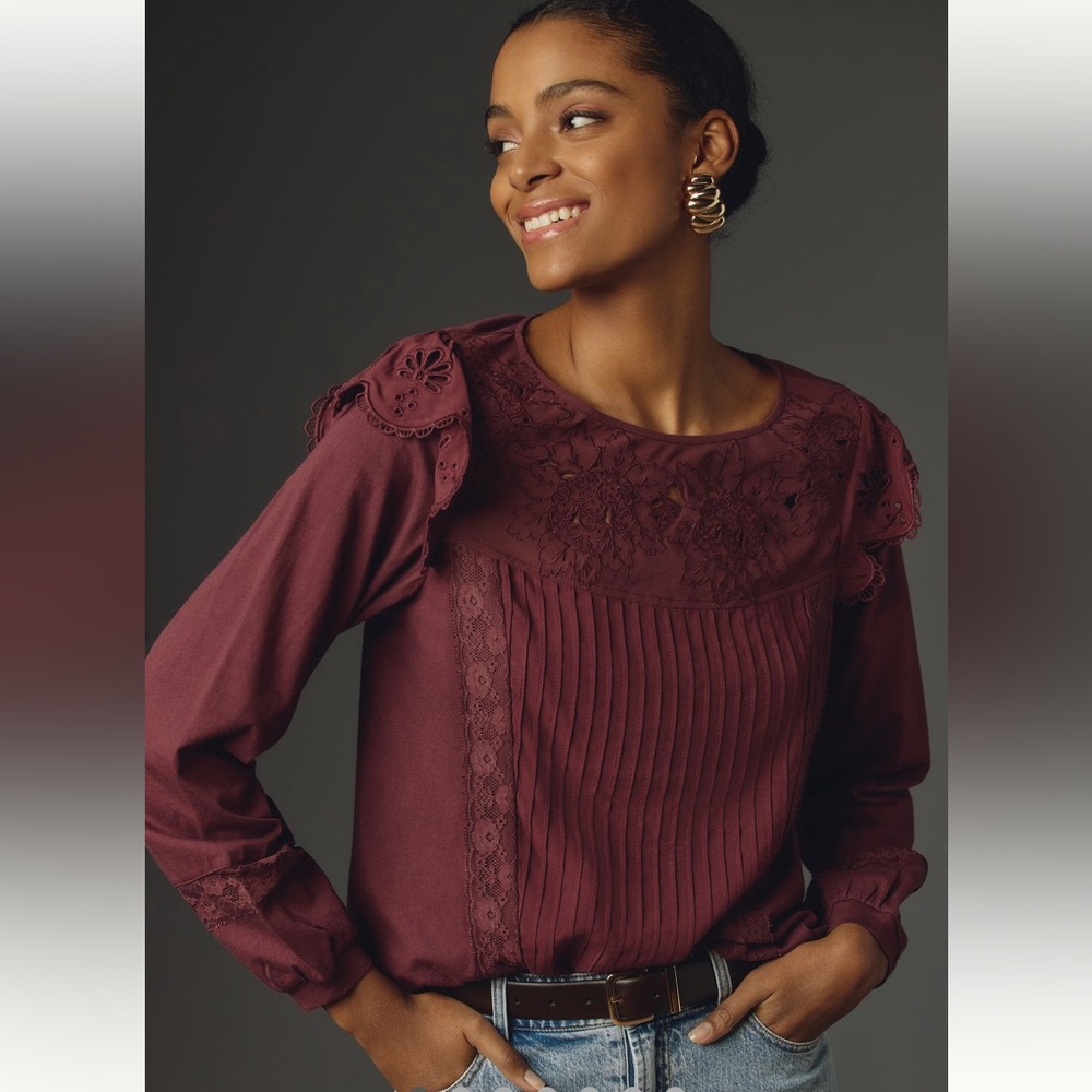 🆕Anthropologie Tiny Long-Sleeve Crescent Ruffled Lace Top, Wine, Size S, NWT
